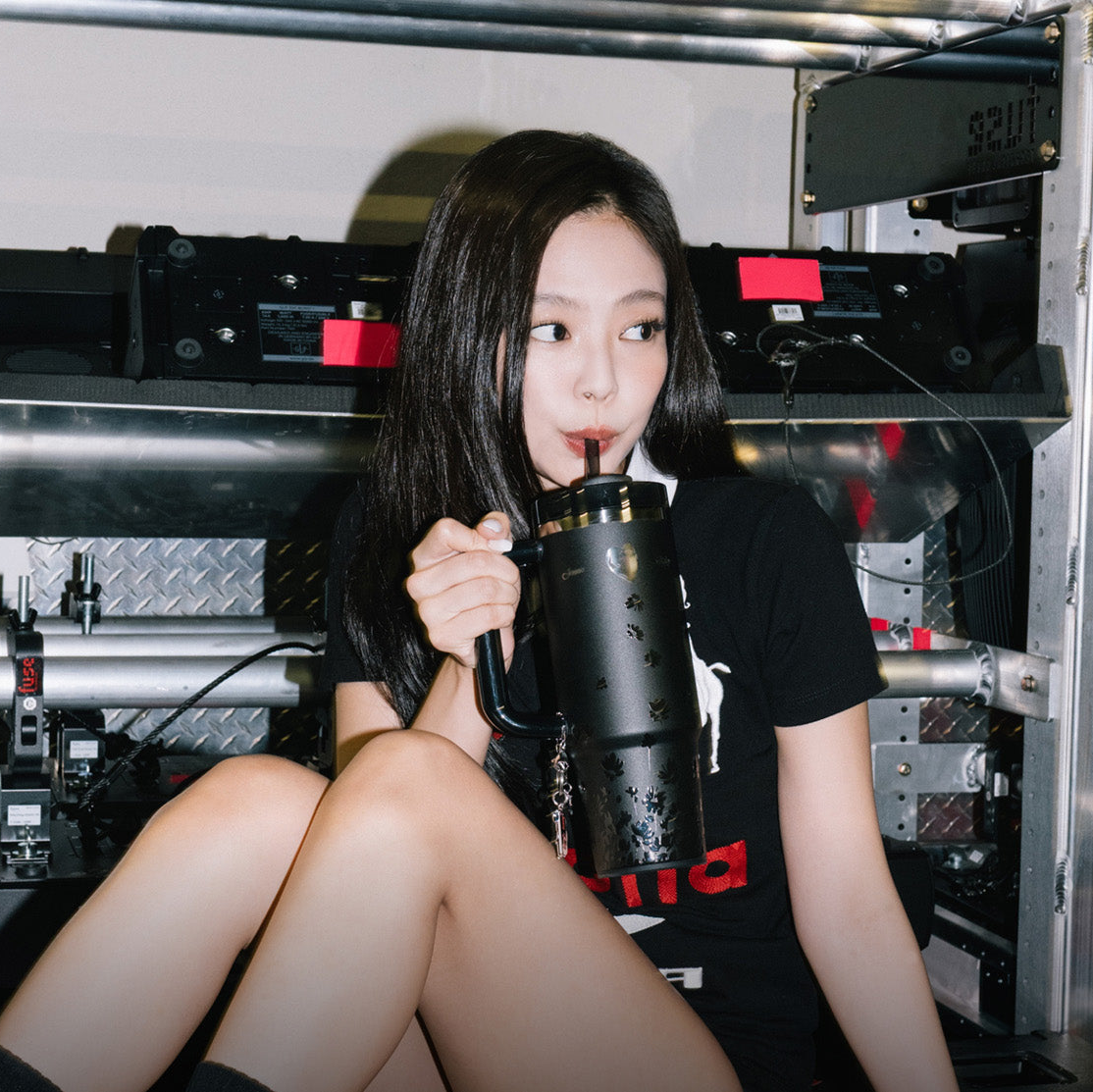 Stanley x JENNIE Quencher Luxe 30oz Midnight Ruby 商品圖 8
